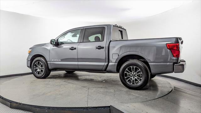 Used 2023 Nissan Titan SV image 6
