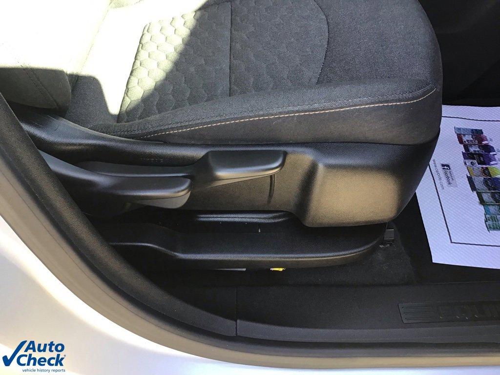 Used 2019 Chevrolet Equinox LT image 22