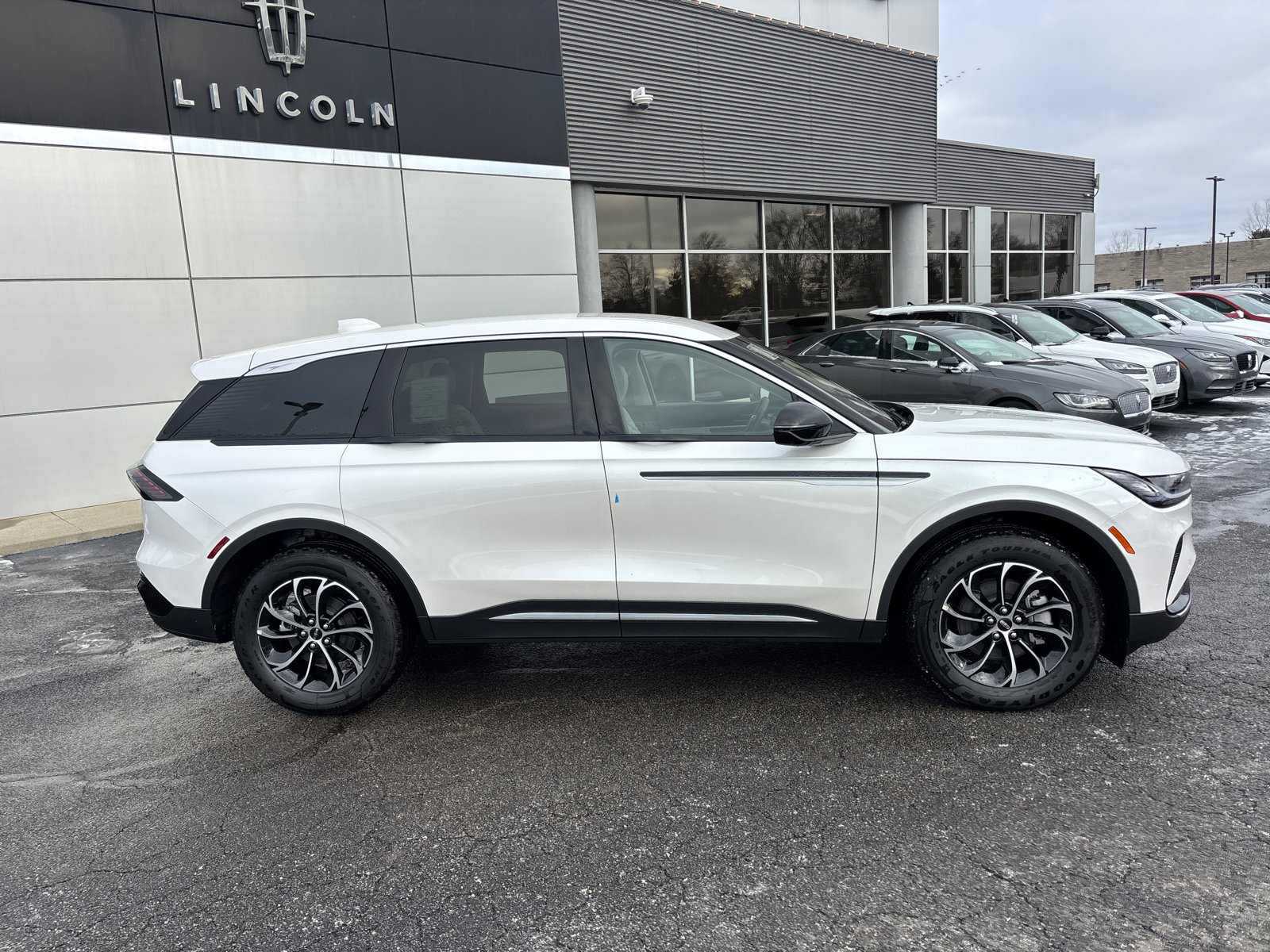 New 2026 Lincoln Nautilus Premier image 8