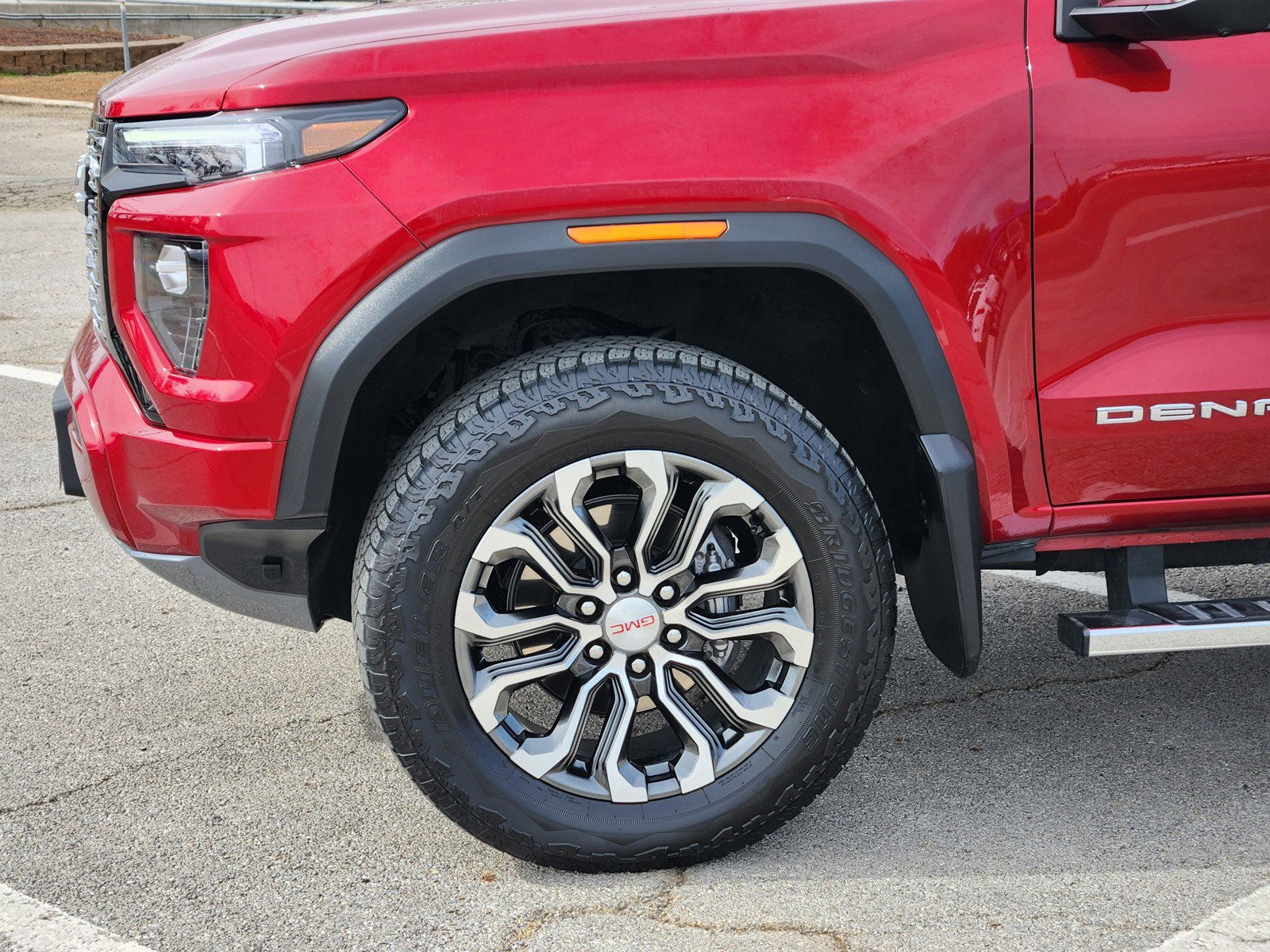 Certified 2025 GMC Canyon Denali image 26