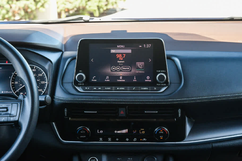 Used 2021 Nissan Rogue SV FWD image 13