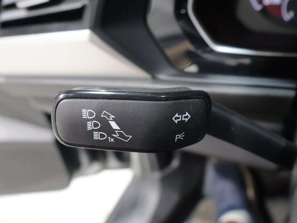 Used 2020 Volkswagen Jetta R-Line w/ R-Line Cold Weather Package FWD image 36