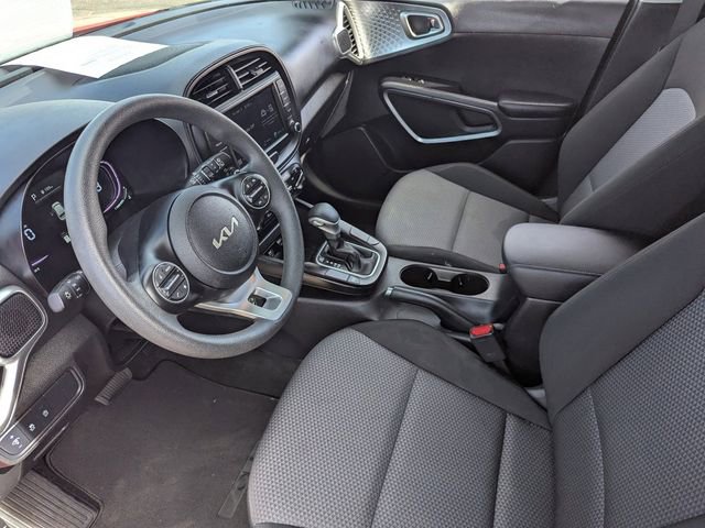 Used 2025 Kia Soul LX w/ LX Technology Package image 21
