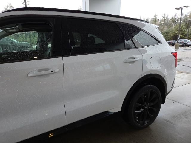Used 2021 Kia Sorento EX image 15