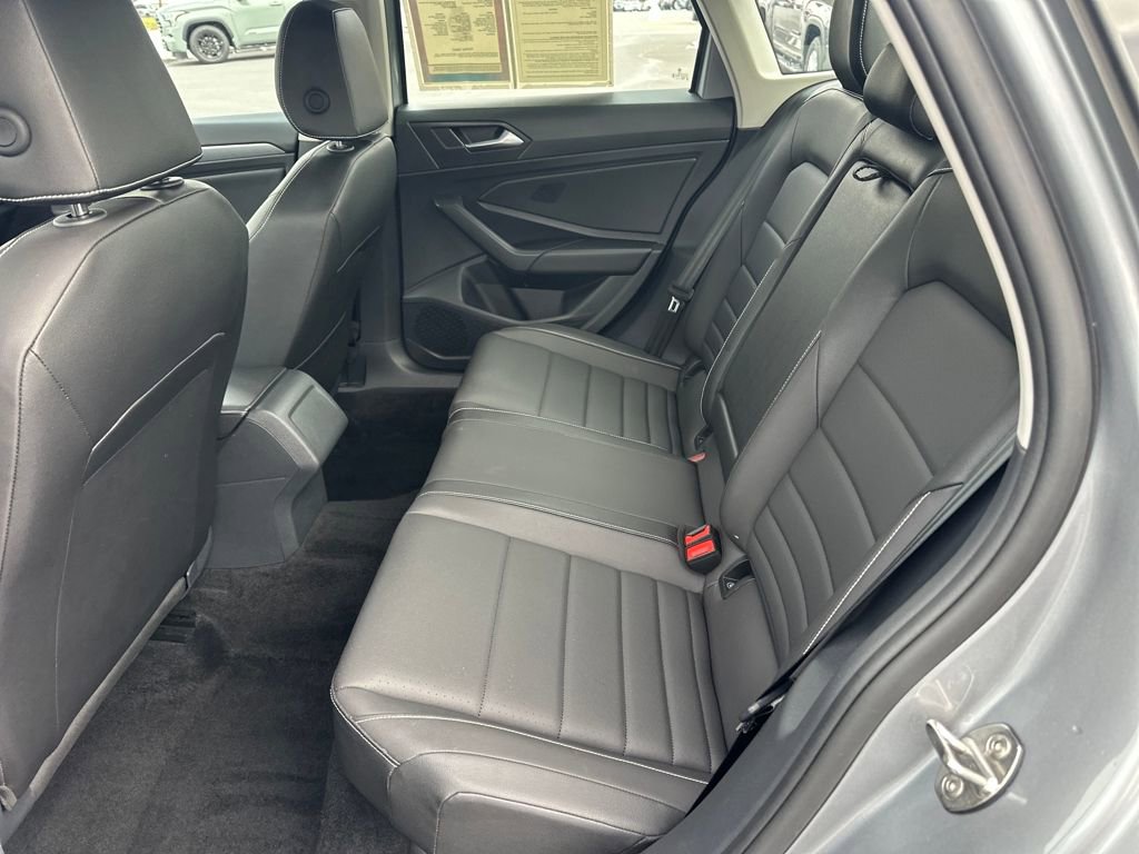 Used 2024 Volkswagen Jetta SE image 22