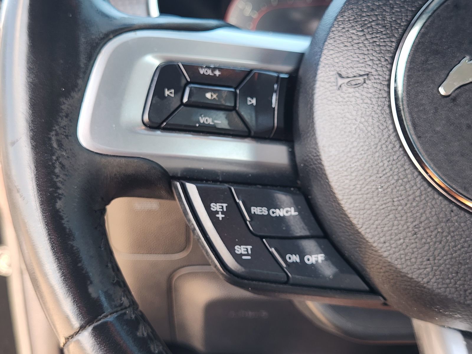 Used 2019 Ford Mustang Premium w/ Ecoboost Performance Package image 28