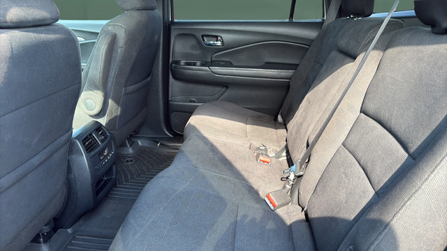 Used 2022 Honda Pilot Sport image 18