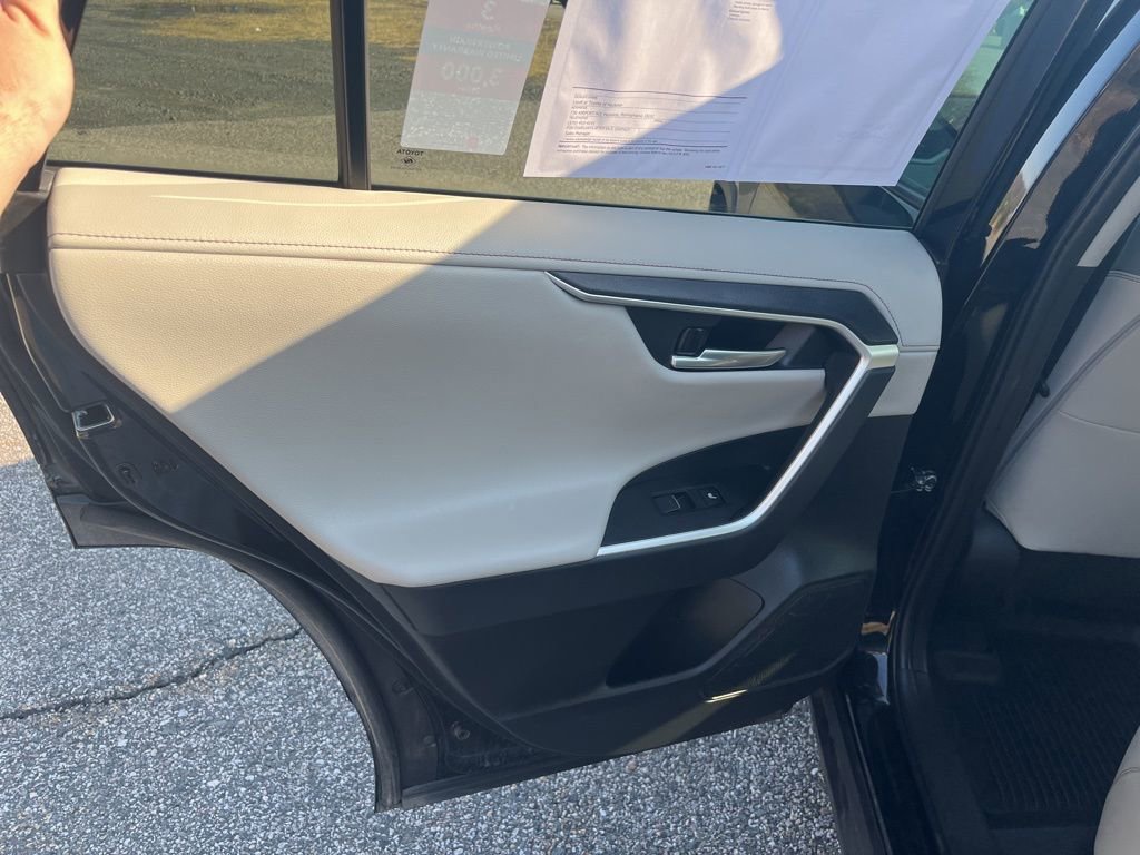 Used 2023 Toyota RAV4 Limited image 14