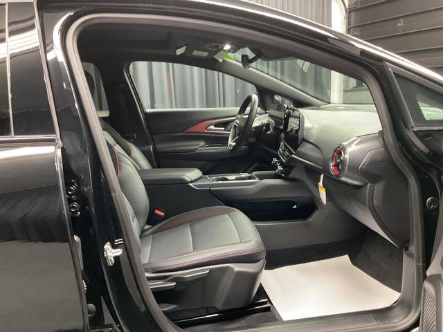 Used 2025 Chevrolet Equinox EV RS AWD/4WD image 11