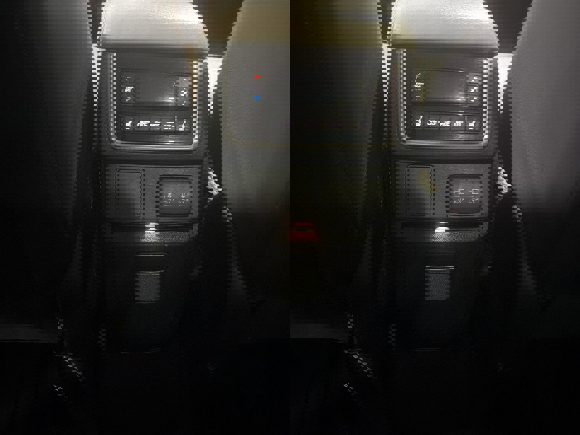 Used 2021 Subaru Ascent Limited w/ Technology Package image 28