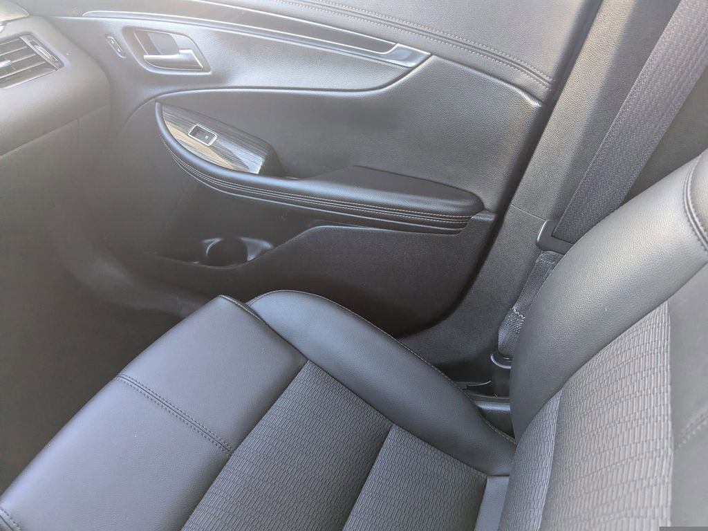 Used 2018 Chevrolet Impala LT image 12