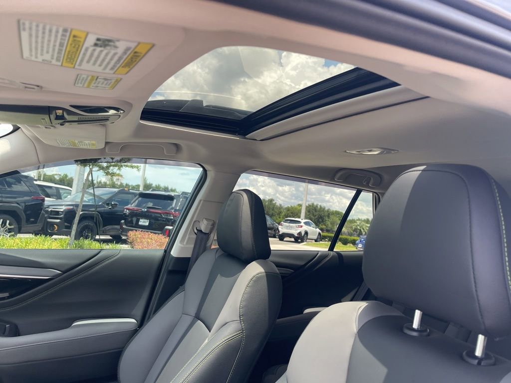Certified 2025 Subaru Outback Onyx Edition AWD/4WD image 19