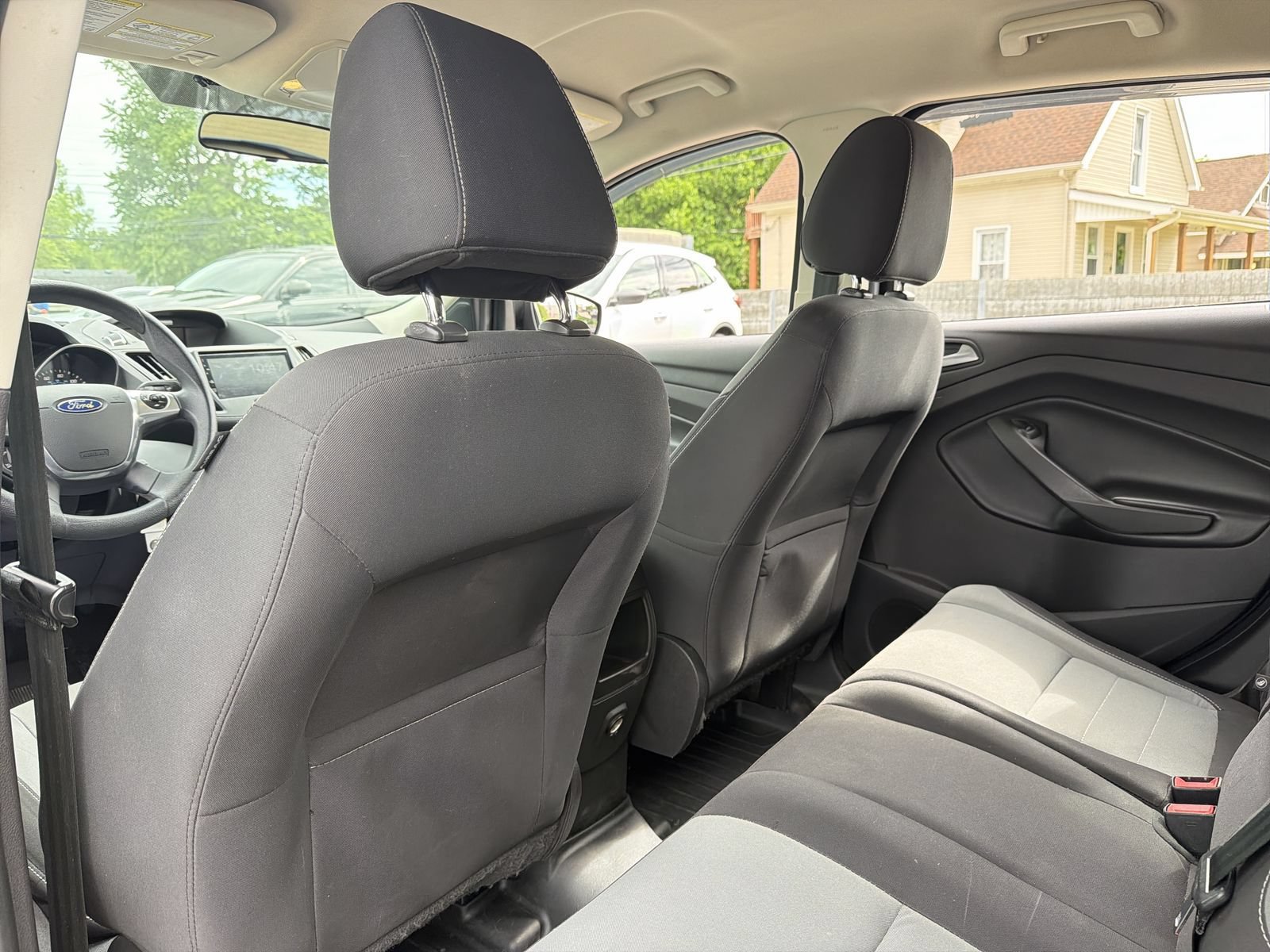Used 2015 Ford Escape SE FWD image 21