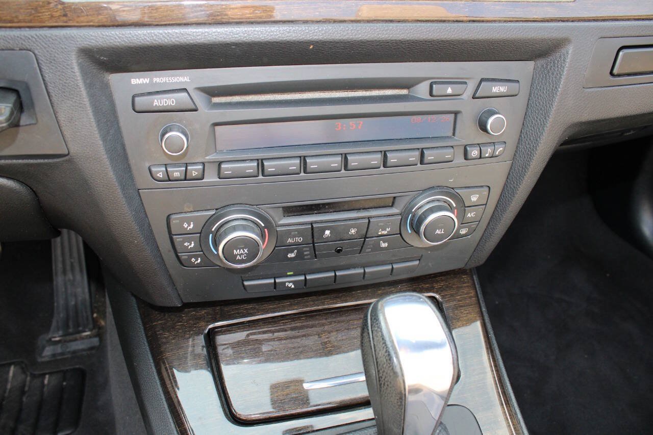 Used 2013 BMW 328i Convertible RWD image 23