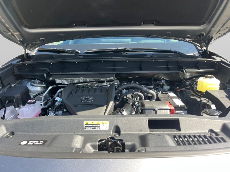 New 2026 Toyota Highlander Limited AWD/4WD image 18