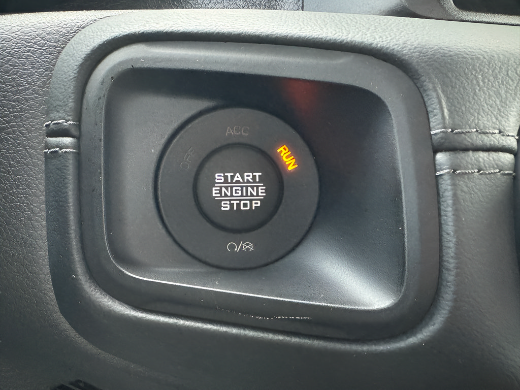 Used 2024 Jeep Wrangler High Altitude AWD/4WD image 20