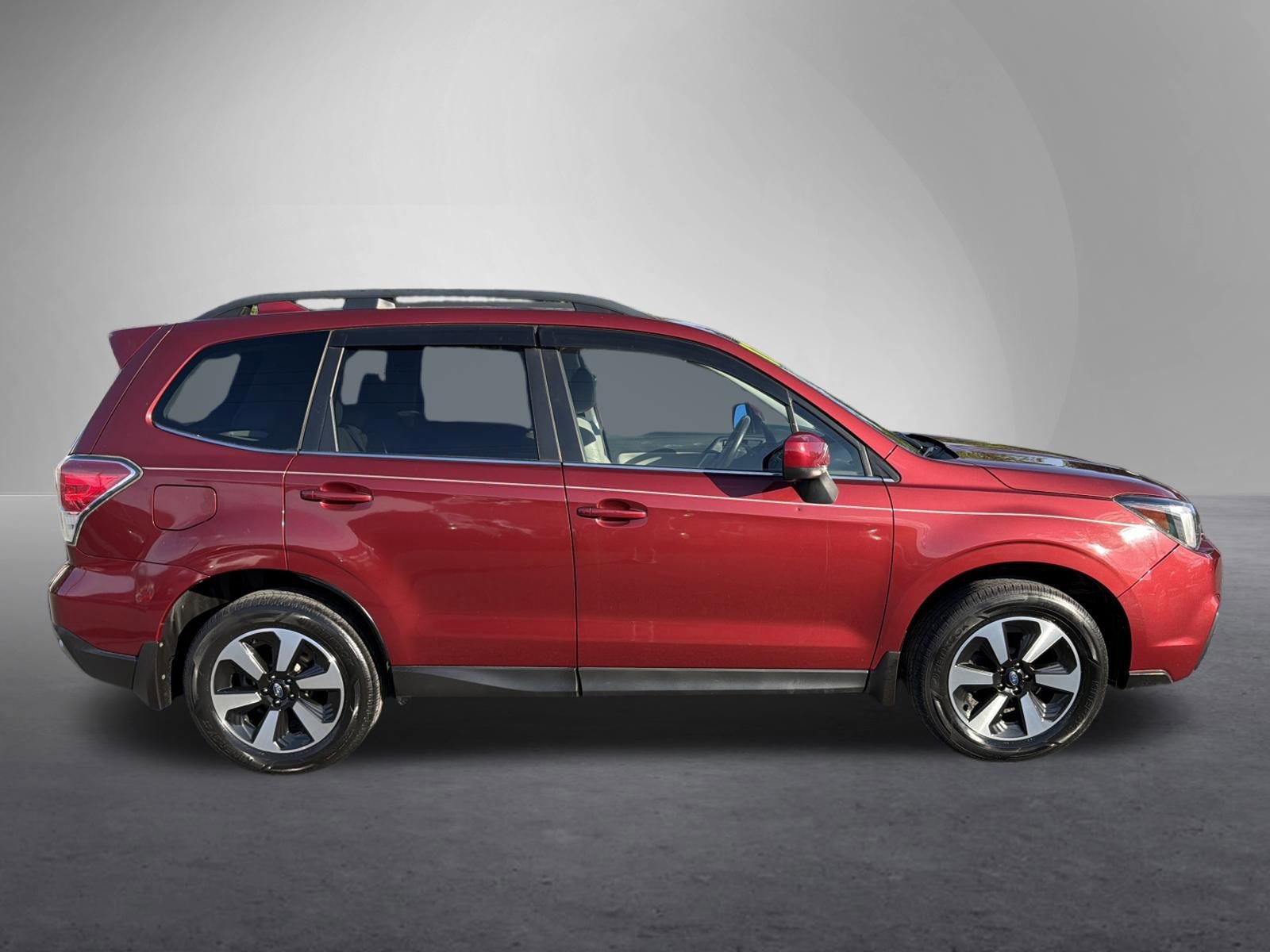 Used 2017 Subaru Forester 2.5i Limited AWD/4WD image 2
