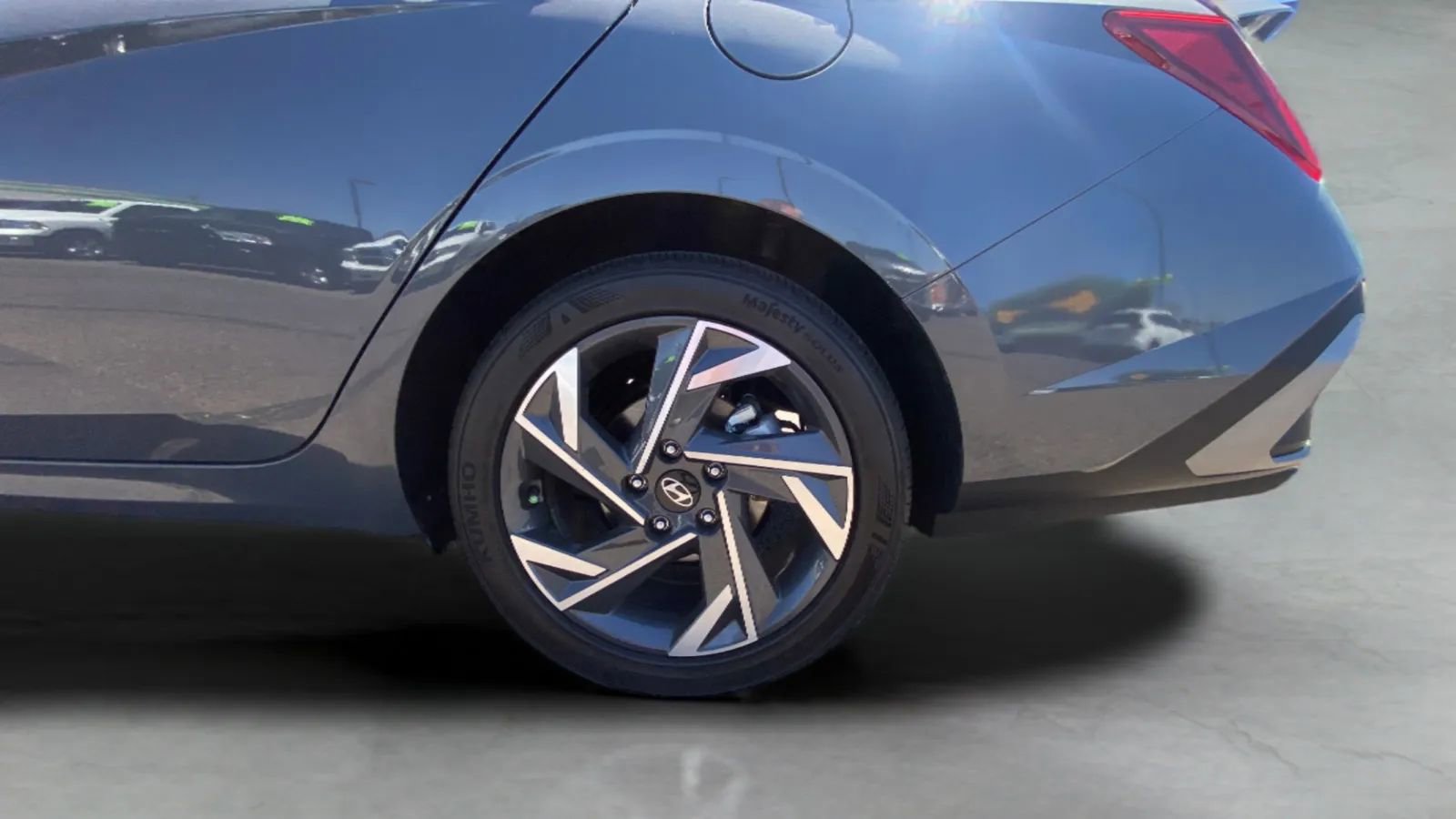 Used 2025 Hyundai Elantra Sport FWD image 59