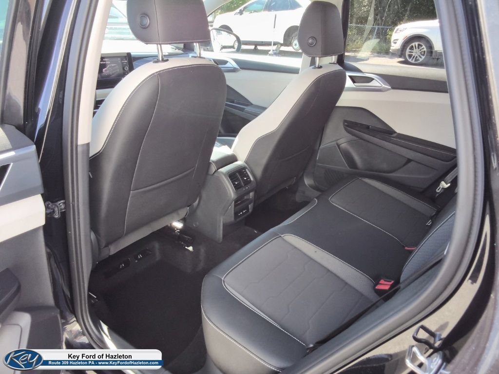 Used 2026 Volkswagen Taos SE AWD/4WD image 15
