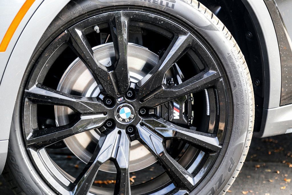 Used 2026 BMW X7 xDrive40i w/ Executive Package image 9
