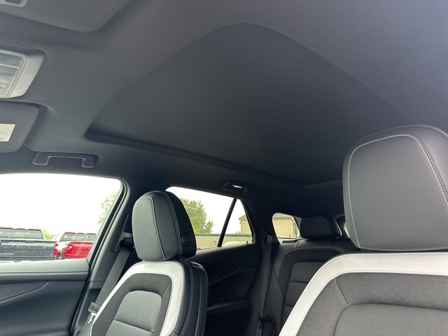 New 2025 Chevrolet Blazer EV LT image 25