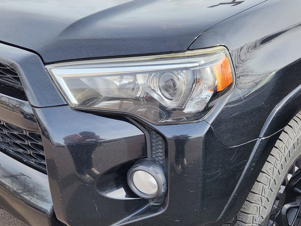 Used 2015 Toyota 4Runner SR5 image 5