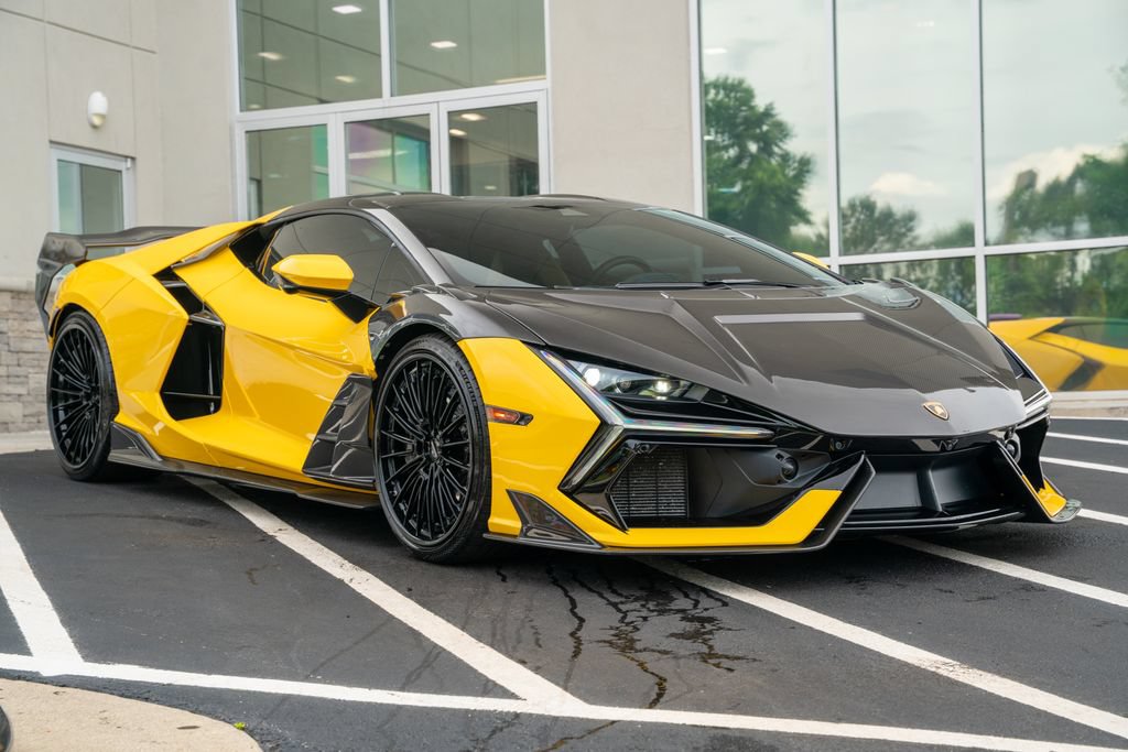Used 2024 Lamborghini Revuelto AWD/4WD image 7