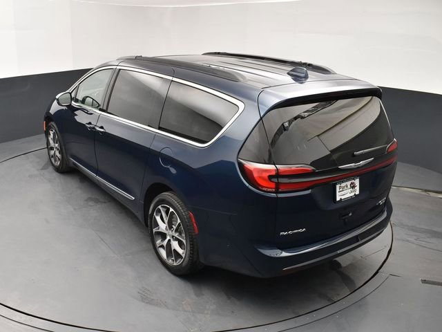 Used 2022 Chrysler Pacifica Limited image 16