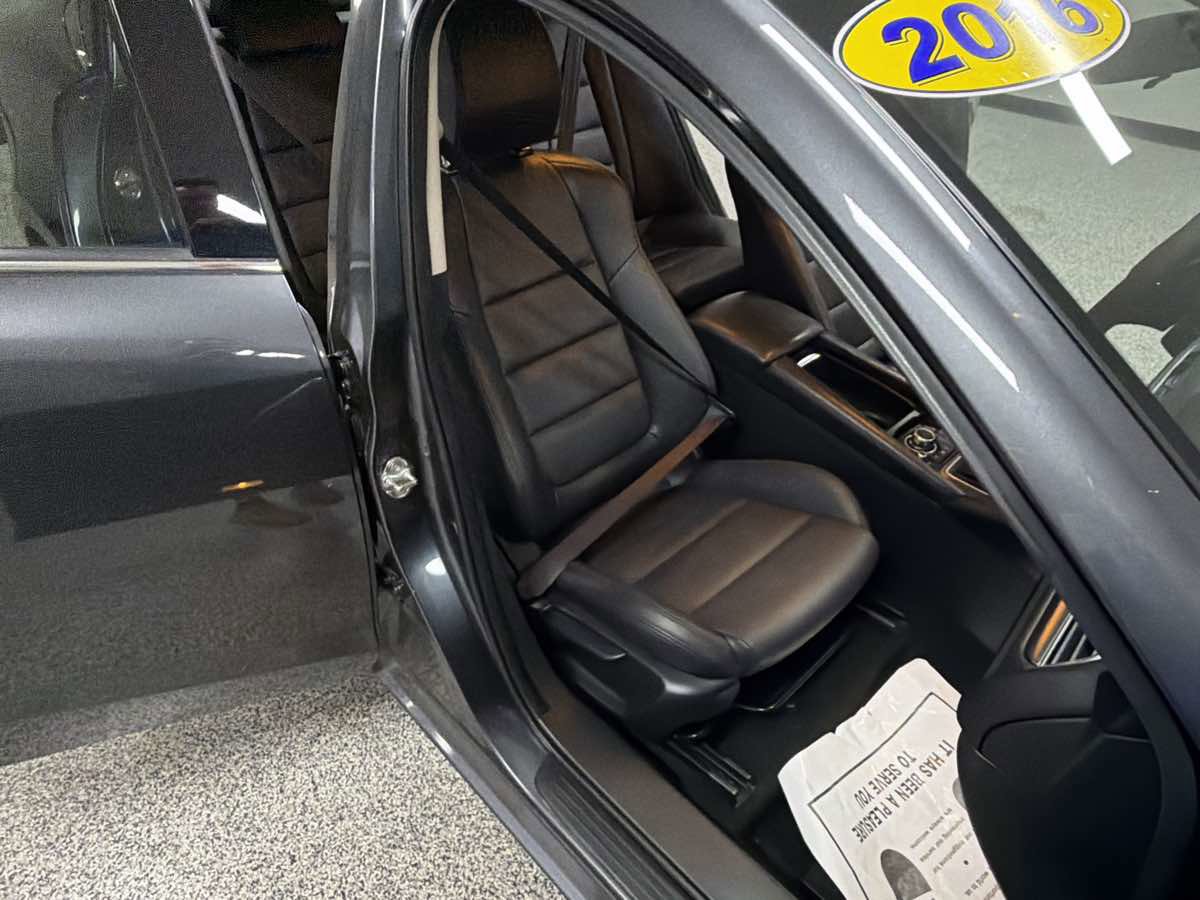 Used 2016 MAZDA MAZDA6 Touring image 32