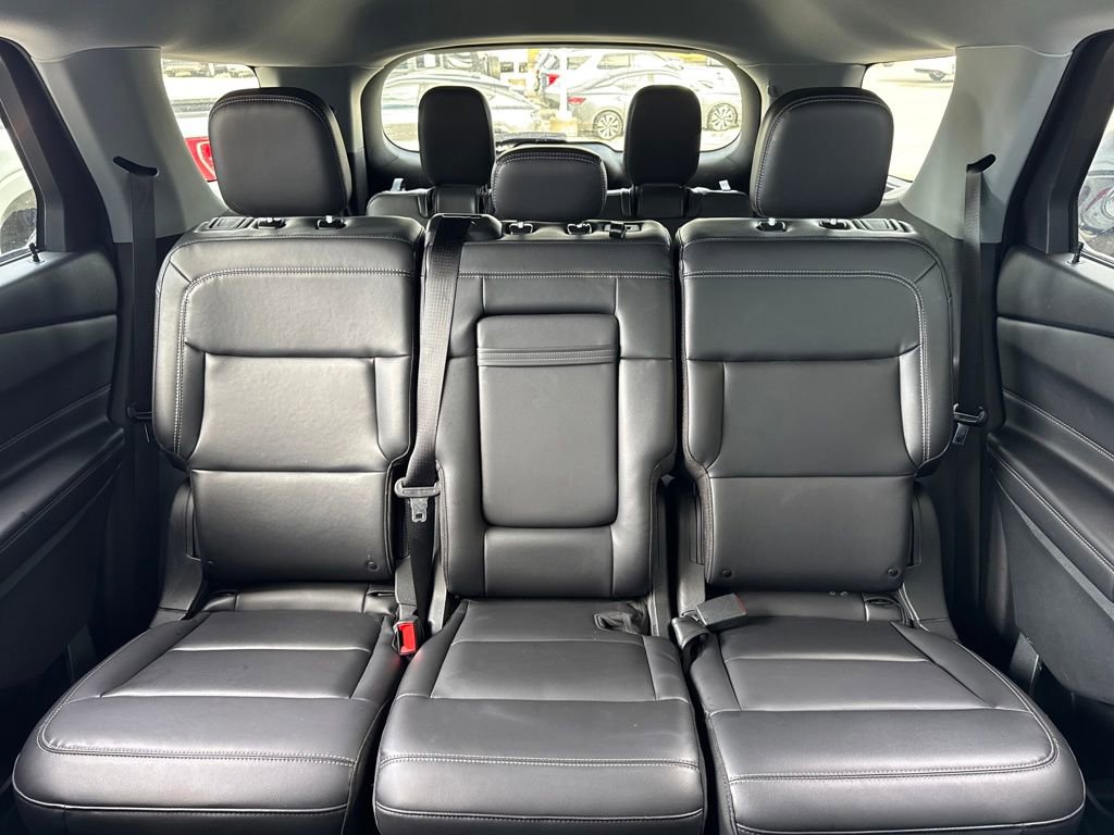Used 2022 Ford Explorer XLT w/ Equipment Group 202A image 26