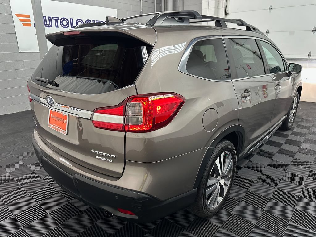 Used 2022 Subaru Ascent Limited w/ Technology Package AWD/4WD image 9