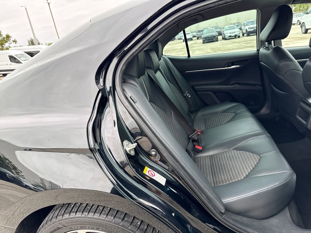 Used 2019 Toyota Camry SE image 24