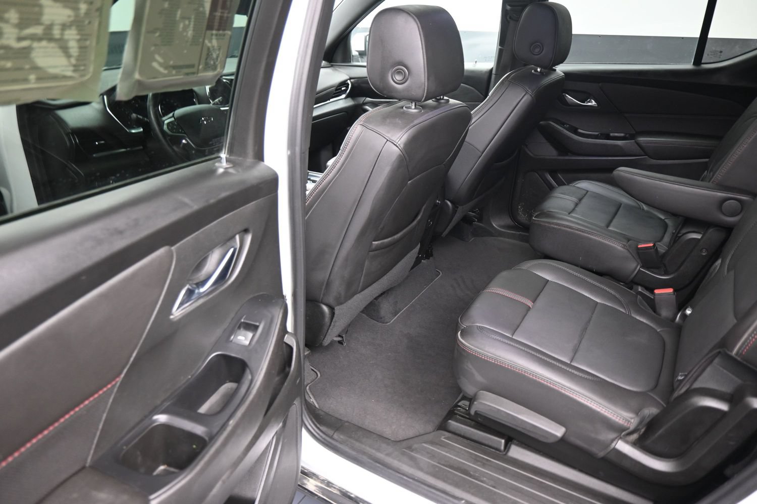 Used 2023 Chevrolet Traverse RS AWD/4WD image 18