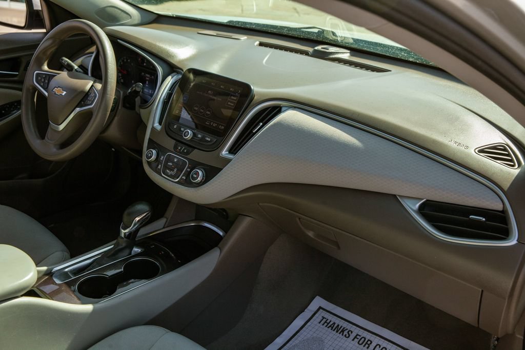 Used 2022 Chevrolet Malibu LS w/ Driver Confidence Package II FWD image 11