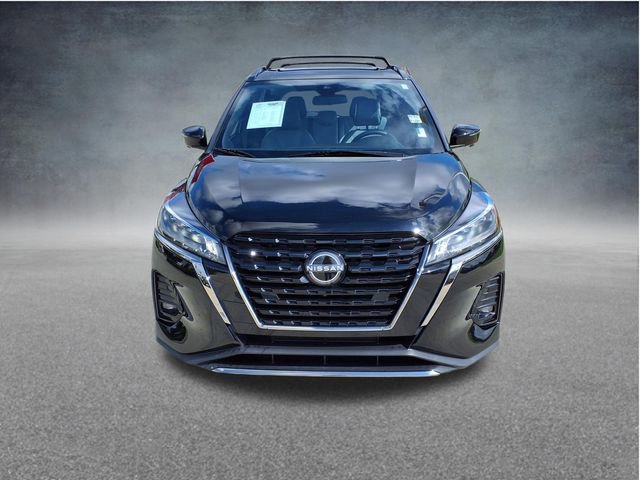 Used 2022 Nissan Kicks SR w/ Premium Package FWD image 2