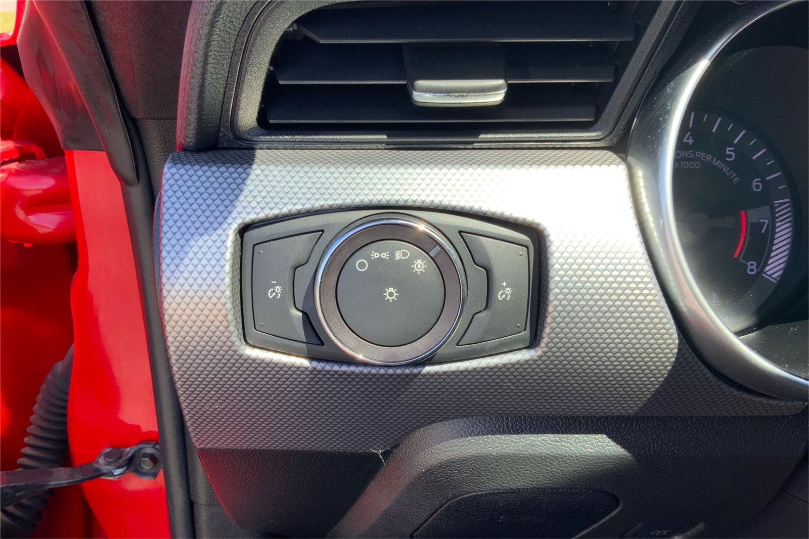 Used 2019 Ford Mustang Convertible w/ Equipment Group 101A RWD image 16