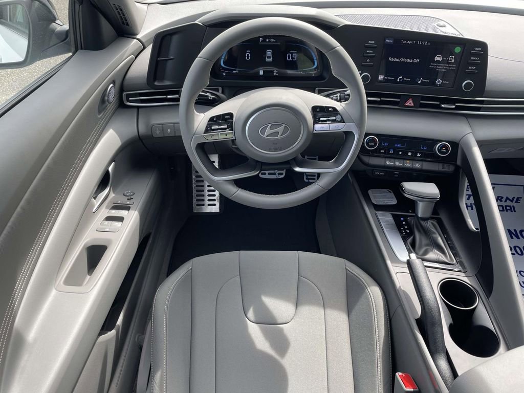 New 2026 Hyundai Elantra Sport FWD image 11