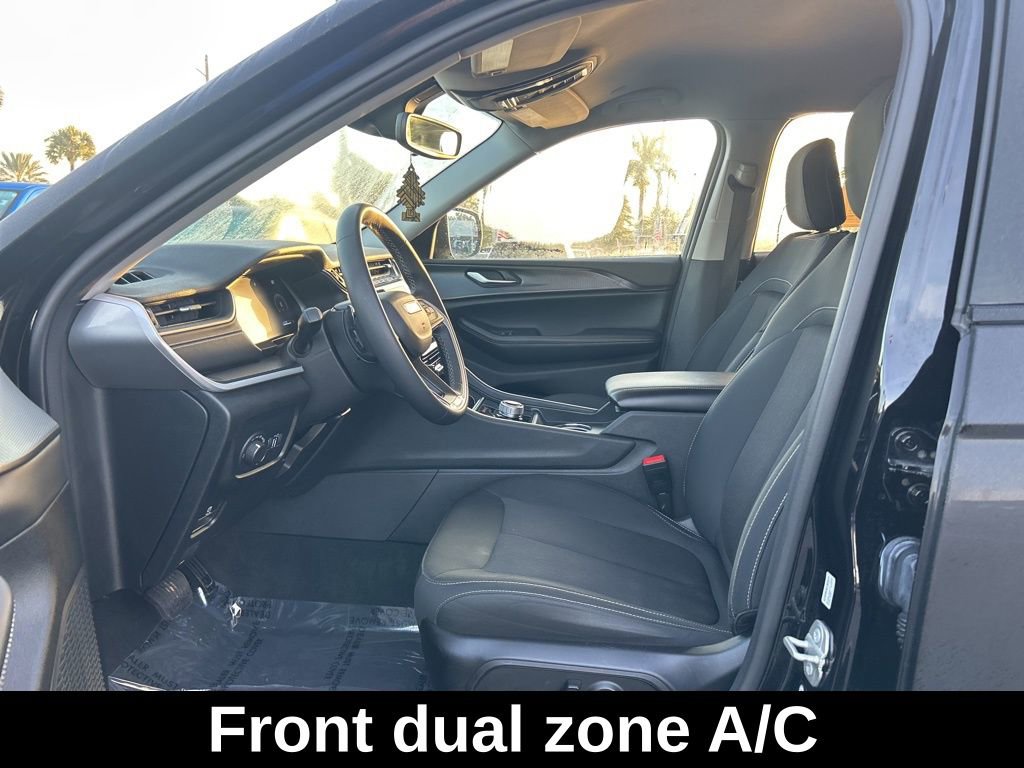 Used 2023 Jeep Grand Cherokee L Laredo image 10