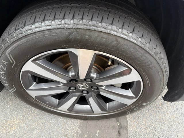 Used 2024 Honda Pilot Touring image 8