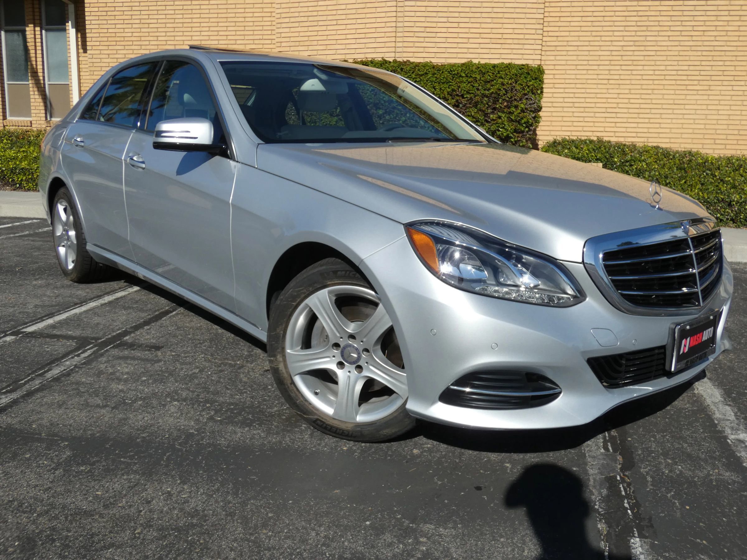 Used 2016 Mercedes-Benz E 350 Sedan w/ Premium Package image 5