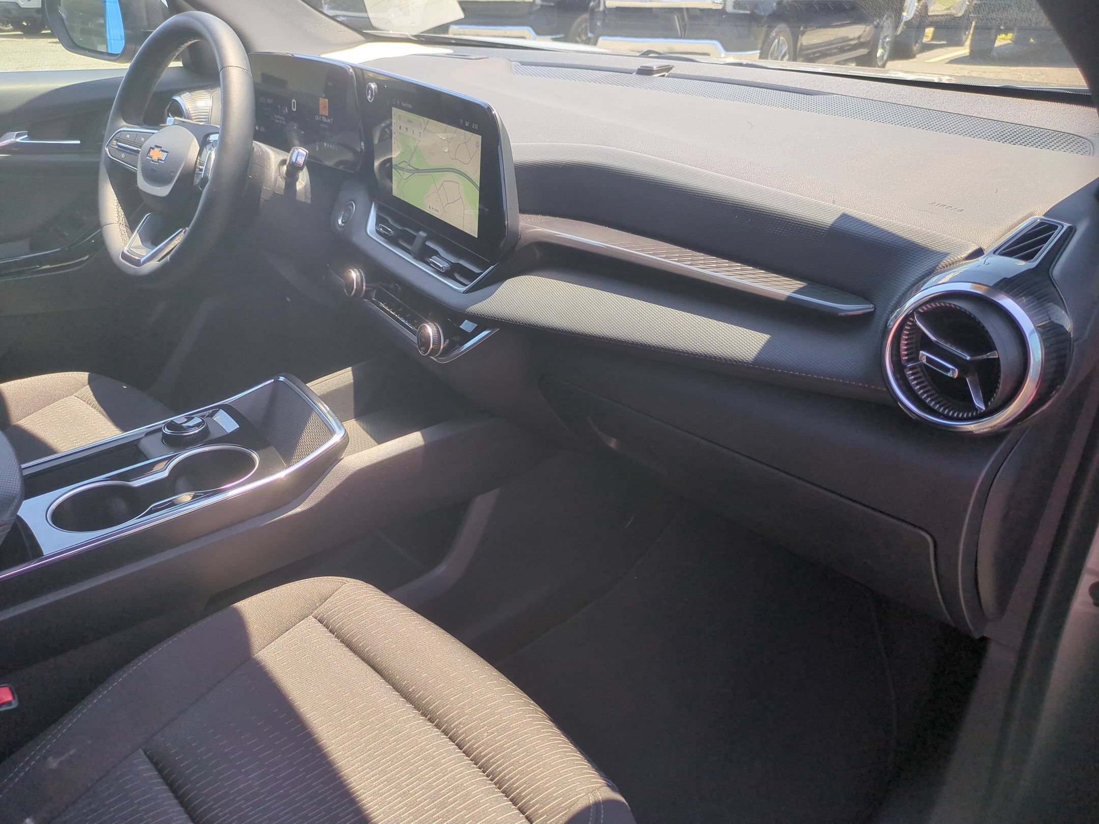 Used 2026 Chevrolet Equinox LT FWD image 34