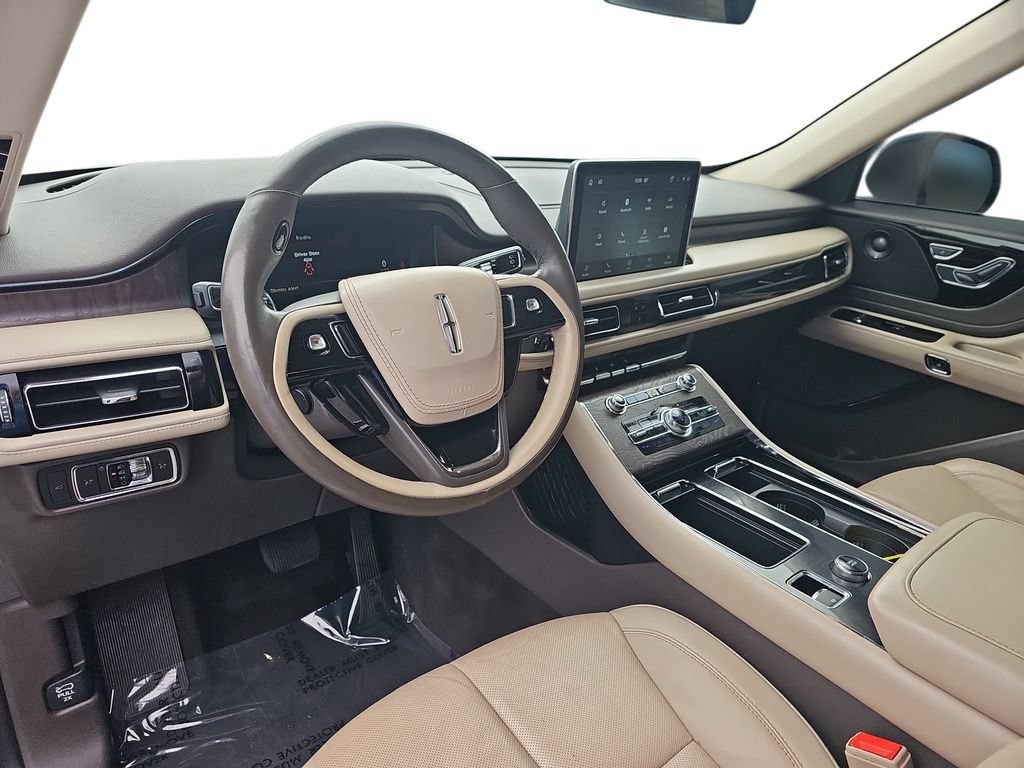 Used 2022 Lincoln Aviator Reserve w/ Equipment Group 201A RWD image 16