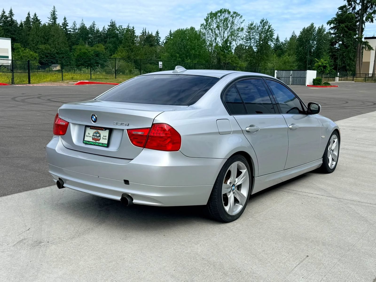 Used 2010 BMW 335i Sedan RWD image 5