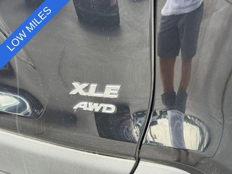 Used 2023 Toyota RAV4 XLE w/ Convenience Package image 6