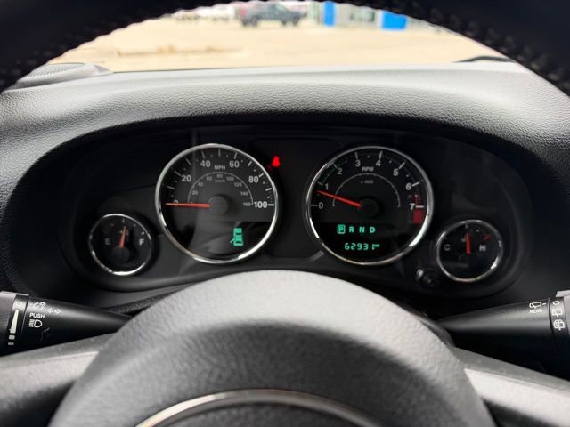 Used 2017 Jeep Wrangler Unlimited Sahara w/ Connectivity Group image 33