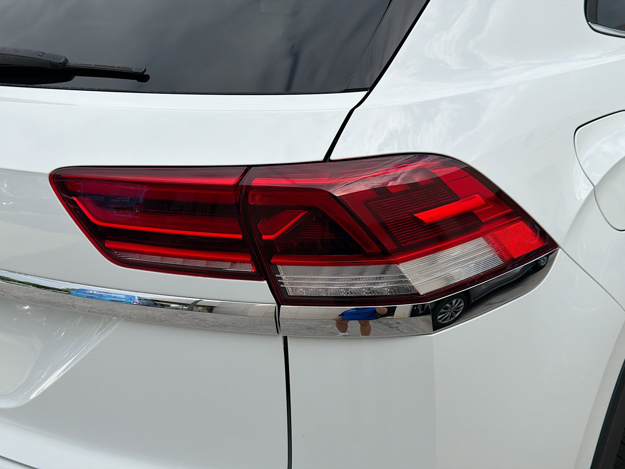 Certified 2022 Volkswagen Atlas Cross Sport SE image 27