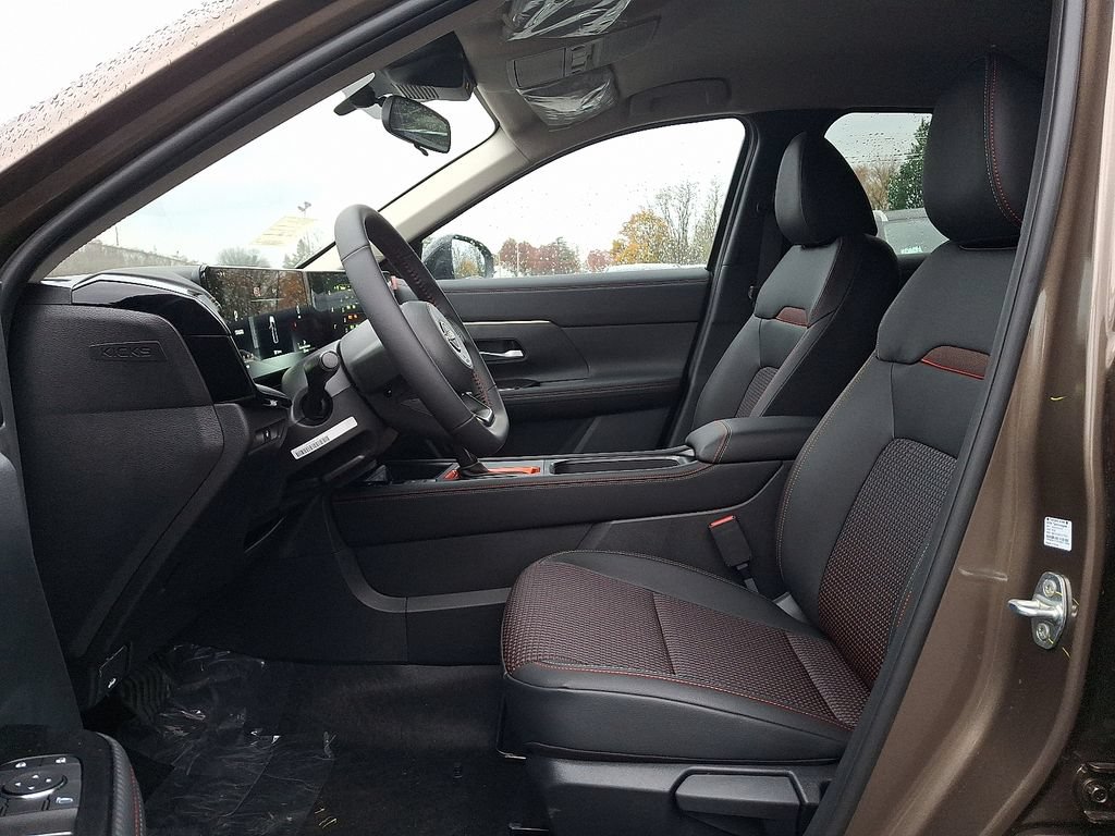 New 2026 Nissan Kicks SR w/ Cold Weather Package AWD/4WD image 10