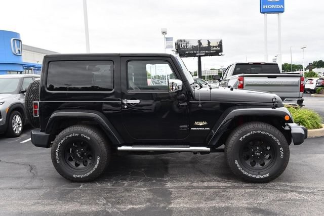 Used 2013 Jeep Wrangler Sahara w/ Dual Top Group AWD/4WD image 5