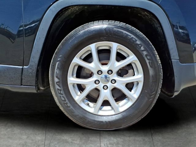 Used 2016 Jeep Cherokee Latitude image 9