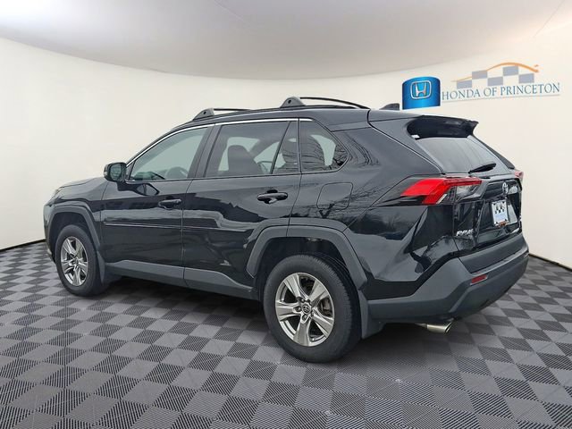 Used 2023 Toyota RAV4 XLE w/ Convenience Package image 4